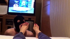 Korea Foot Goddess - Watching TV With Foot Slave