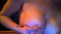 Nice MILF masturbating on Webcam