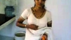 Tamil Show Boobs In Kitchen